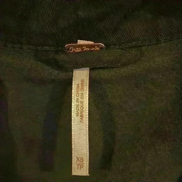 Free people blaser, size xs, navy blues with silver buttons, front pockets - Picture 2 of 6